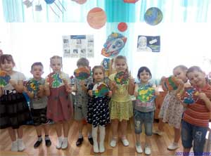 Конспект НОД по художественно – эстетическому развитию (аппликация) «Планета Земля» (обрывная техника)